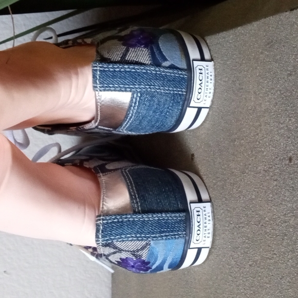 COACH " Tonya " Blue Signature C Patchwork Tennis Shoes. Size 7M - Picture 6 of 13